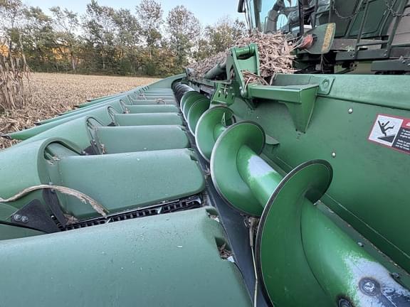 Image of John Deere 712FC equipment image 4