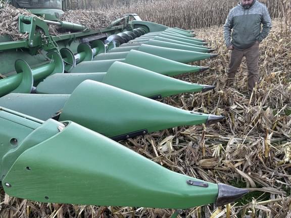 Image of John Deere 712FC equipment image 3