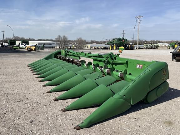 Image of John Deere 712FC Primary image
