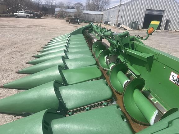 Image of John Deere 712FC Primary image