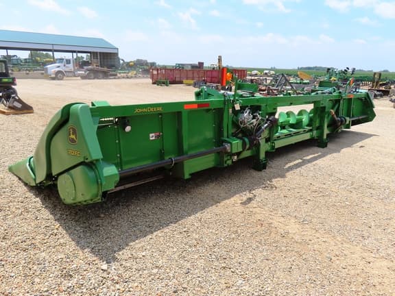 Image of John Deere 712FC equipment image 4
