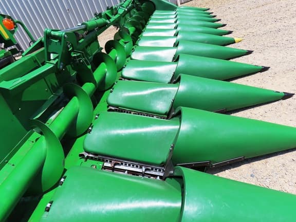 Image of John Deere 712FC equipment image 1