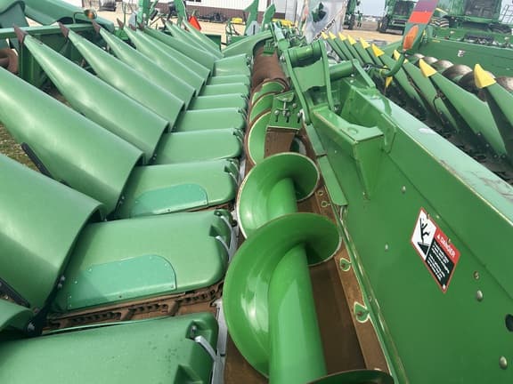 Image of John Deere 712FC equipment image 4