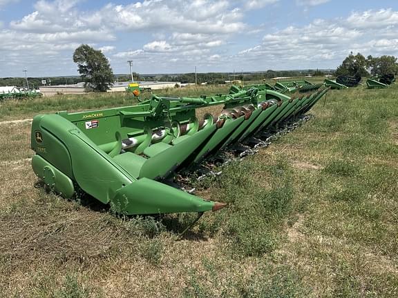 Image of John Deere 712FC equipment image 1