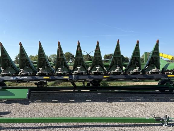 Image of John Deere 712FC equipment image 1