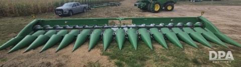 Image of John Deere 716C equipment image 1