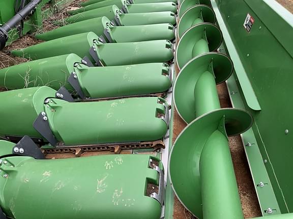Image of John Deere 718C equipment image 2