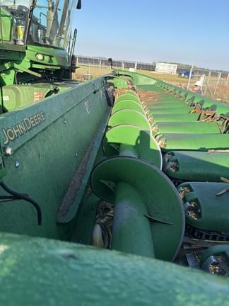 Image of John Deere 718C equipment image 3