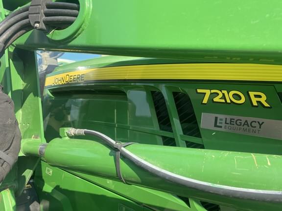 Image of John Deere 7210R equipment image 4