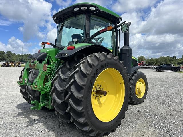 Image of John Deere 7210R equipment image 1