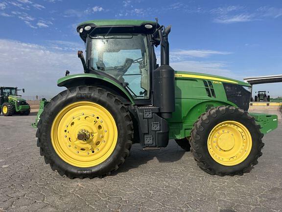 Image of John Deere 7210R equipment image 1