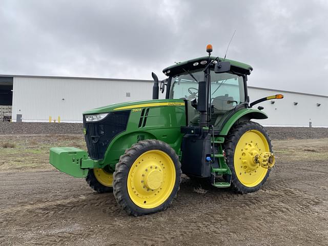 Image of John Deere 7210R equipment image 1