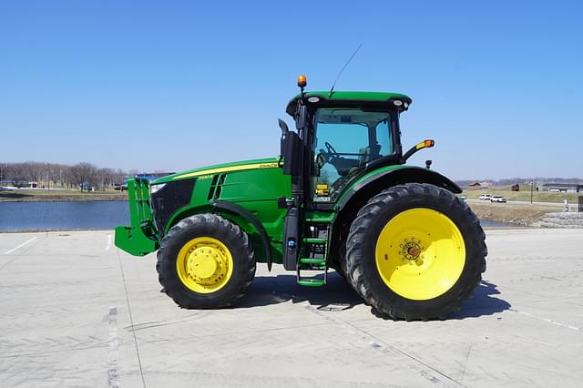 Image of John Deere 7230R equipment image 2