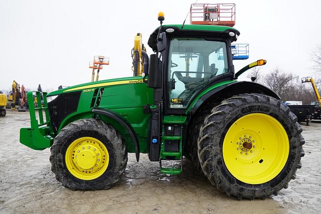 Image of John Deere 7230R equipment image 3