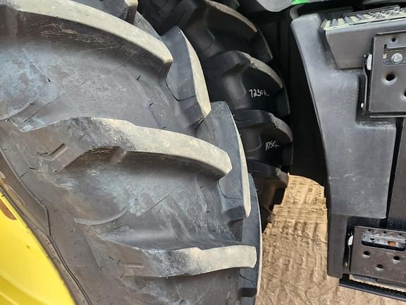 Thumbnail image John Deere 7230R 10