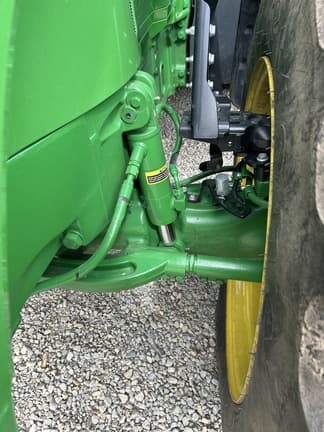 Image of John Deere 7230R equipment image 1