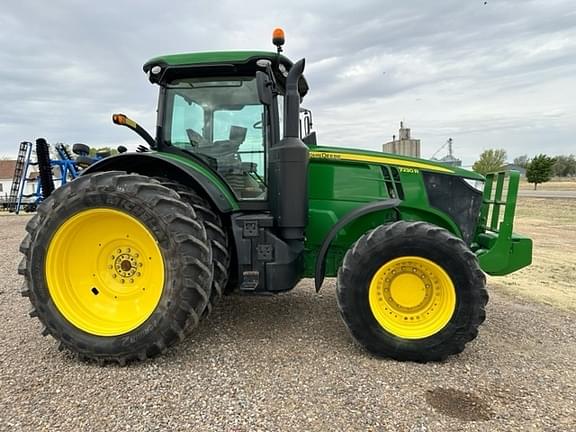 2020 John Deere 7230R Equipment Image0