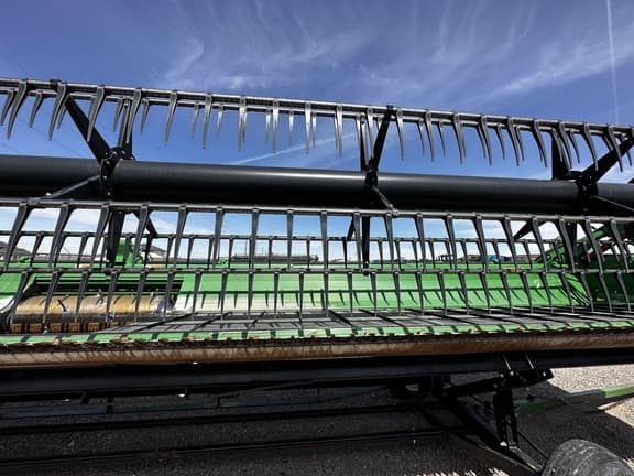 Image of John Deere 735D equipment image 4