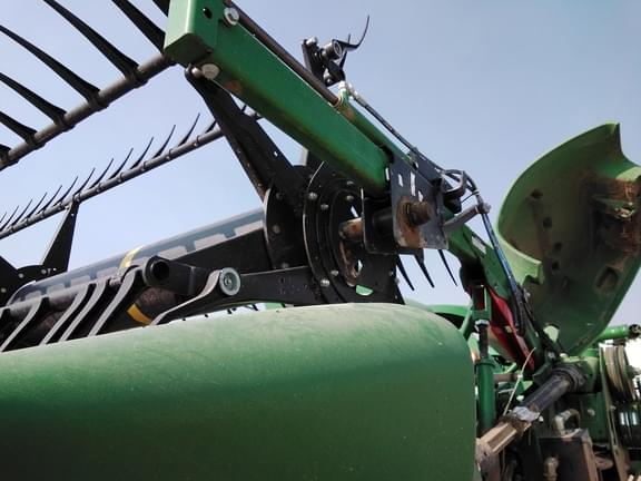 Image of John Deere 735D equipment image 2