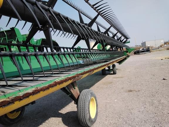 Image of John Deere 735D equipment image 4