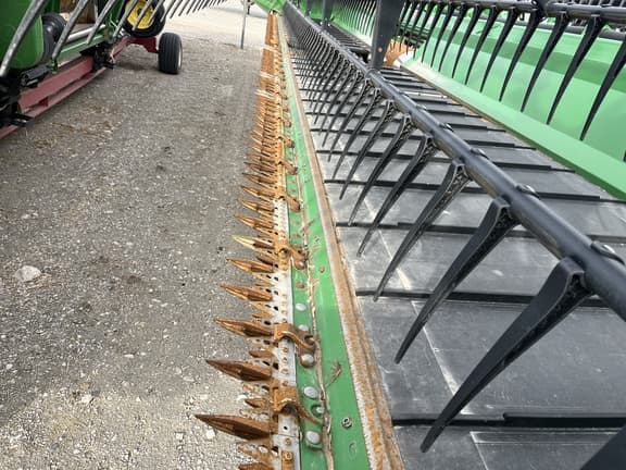 Image of John Deere 735D equipment image 4