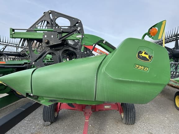 Image of John Deere 735D Primary image