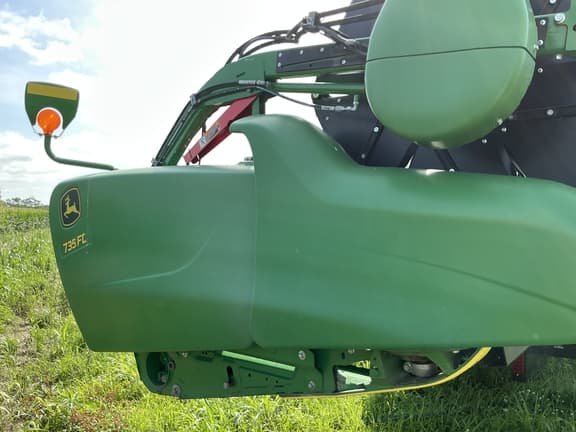 Image of John Deere 735FD equipment image 3