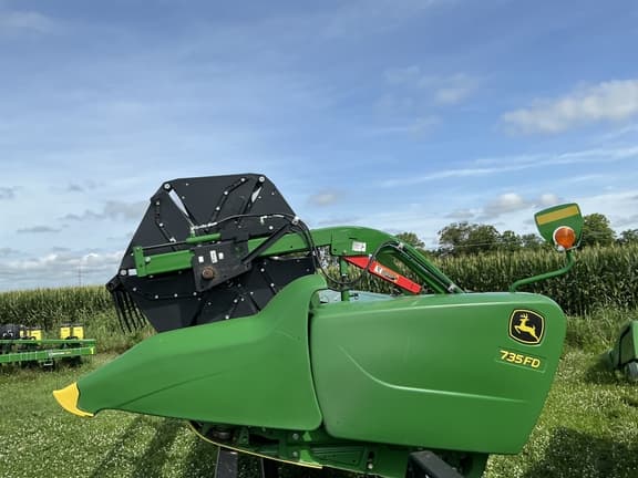 Image of John Deere 735FD Primary image