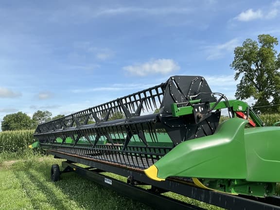 Image of John Deere 735FD equipment image 1