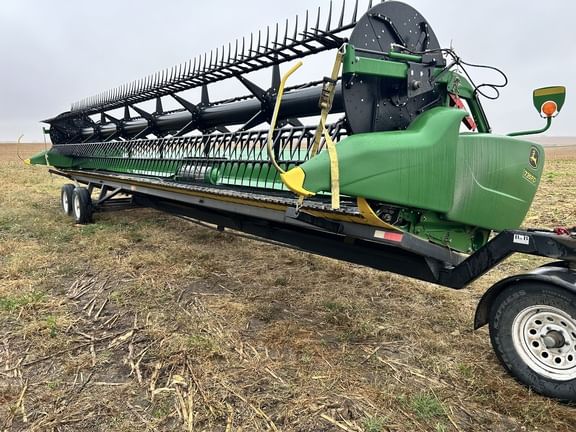 2020 John Deere 735FD Equipment Image0