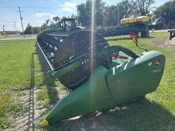 2020 John Deere 735FD Equipment Image0