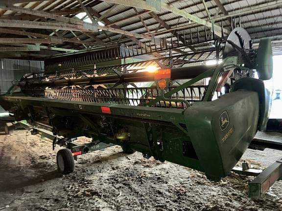 Image of John Deere 735FD equipment image 4