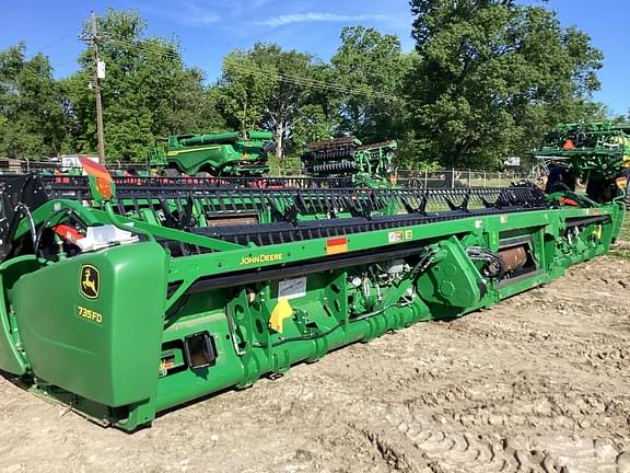 Image of John Deere 735FD equipment image 4