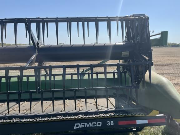 Image of John Deere 735FD equipment image 2
