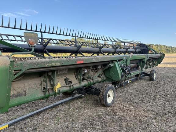 Image of John Deere 735FD Primary image