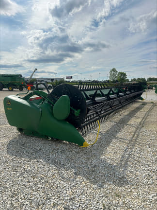 Image of John Deere 735FD Primary image