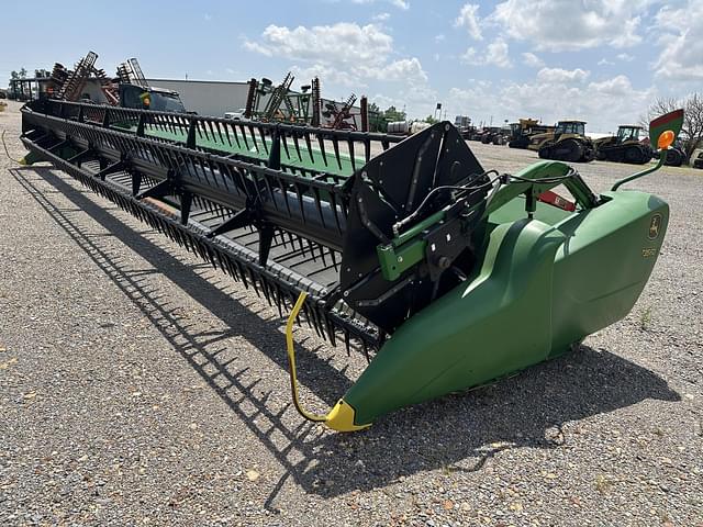 Image of John Deere 735FD equipment image 1