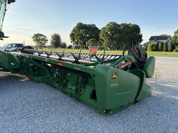 Image of John Deere 735FD equipment image 3