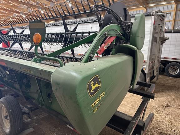 Image of John Deere 735FD Primary image