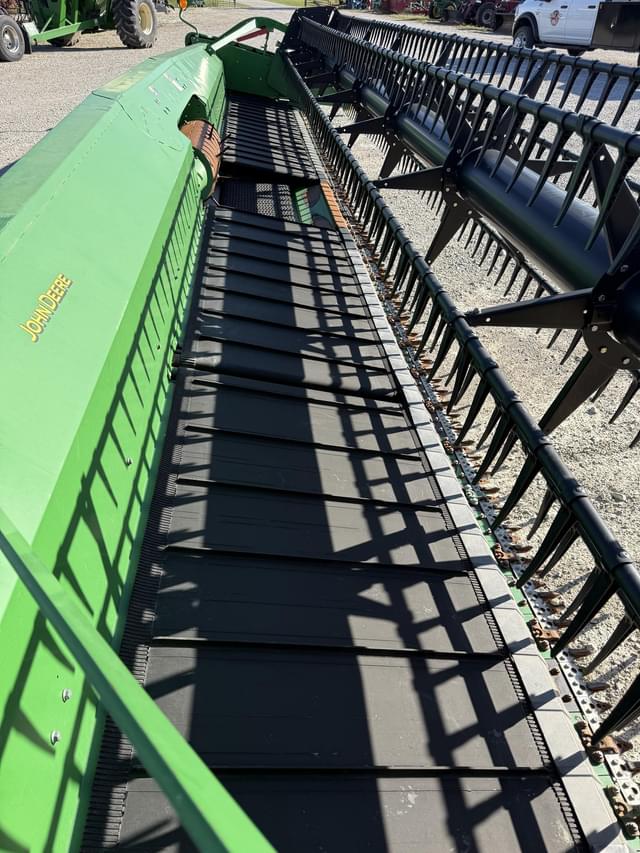 Image of John Deere 735FD equipment image 2