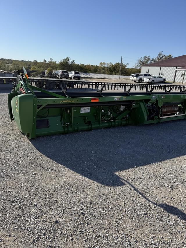 Image of John Deere 735FD equipment image 3