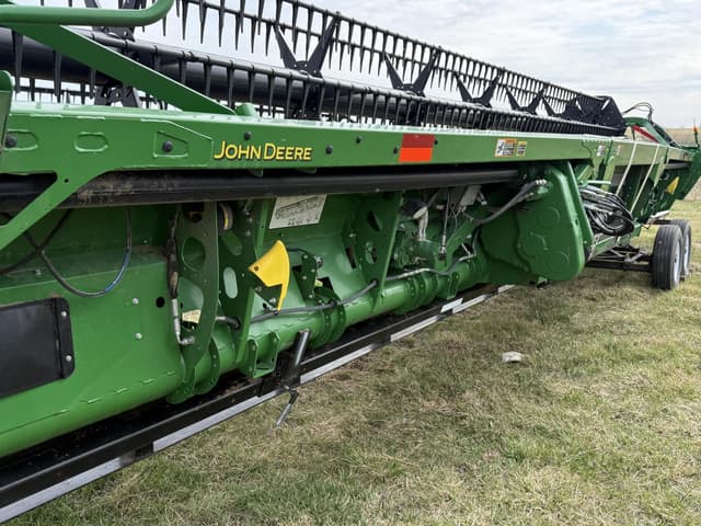 Image of John Deere 735FD equipment image 2