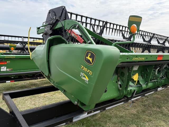 Image of John Deere 735FD equipment image 1