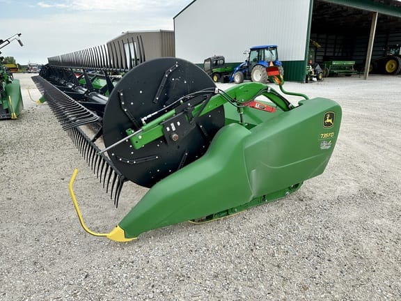 2020 John Deere 735FD Equipment Image0