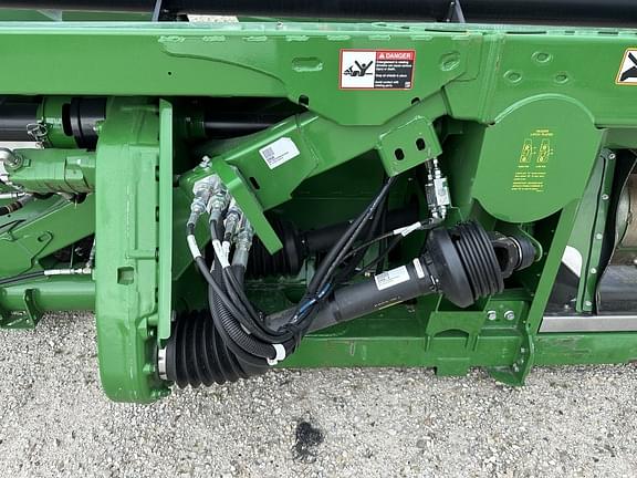 Image of John Deere 735FD equipment image 4