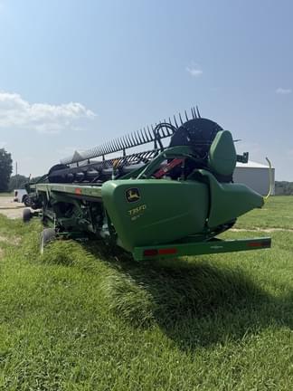 Image of John Deere 735FD equipment image 4
