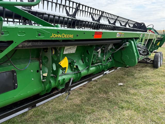 Image of John Deere 735FD equipment image 2