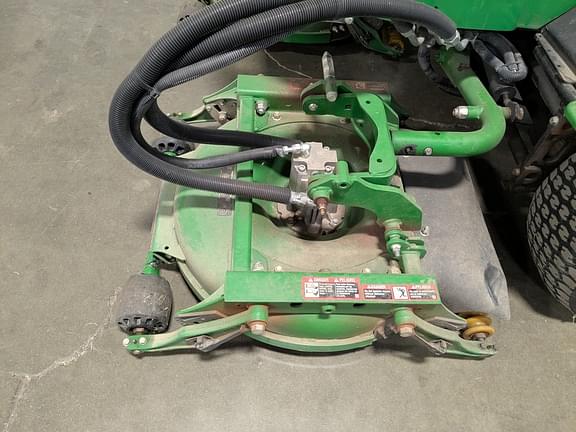 Image of John Deere 7400A equipment image 4