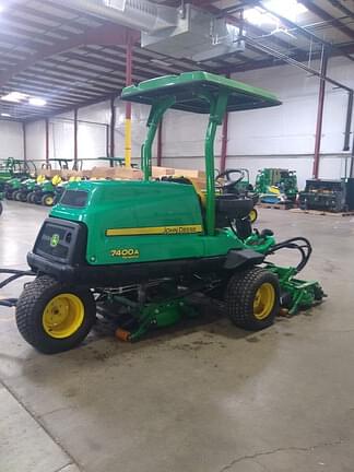 Image of John Deere 7400A equipment image 3