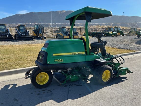 Image of John Deere 7400A equipment image 3